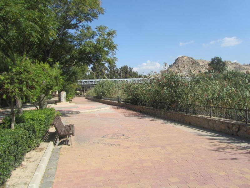 The Puente de Hierro, the iron bridge across the Segura in Archena