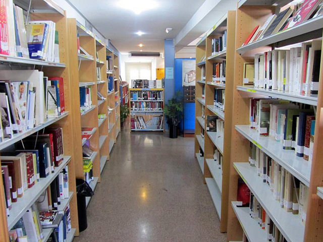 Casa de Cultura and public library, San Miguel de Salinas