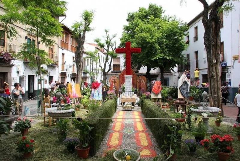 May 3-4 Cruces de Granada festival 2024 returns to Andalucia