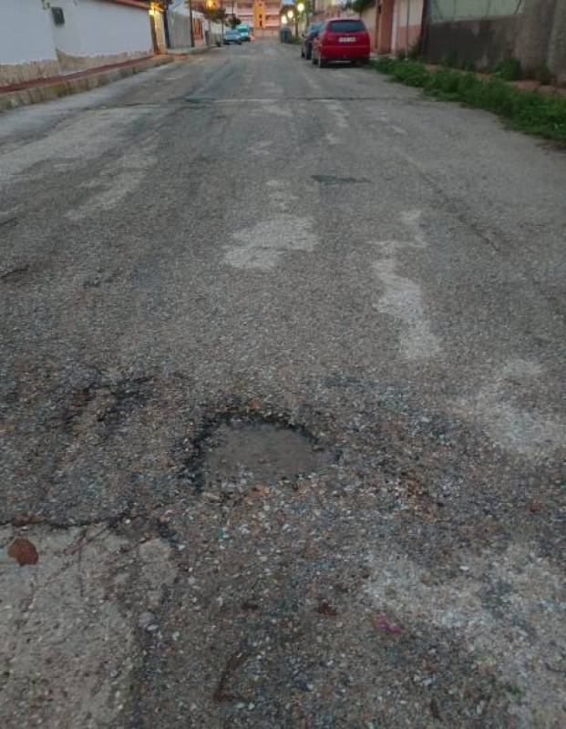 Orihuela Costa potholes will finally be filled