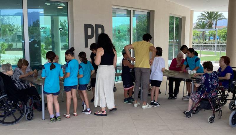 Temporary respite breaks offer elderly residents professional and personal support at DomusVi Ciudad de Murcia