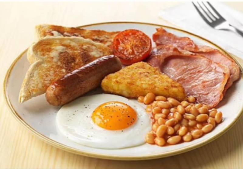 La Palmera Bar & Grill: Your essential guide to winter entertainment and dining