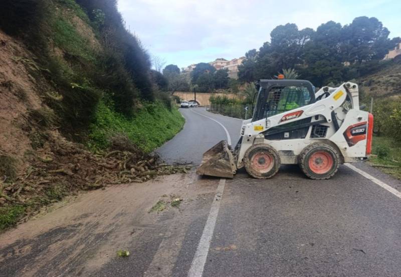 Videos reveal amazing scenes as snow blankets the northwest Murcia countryside