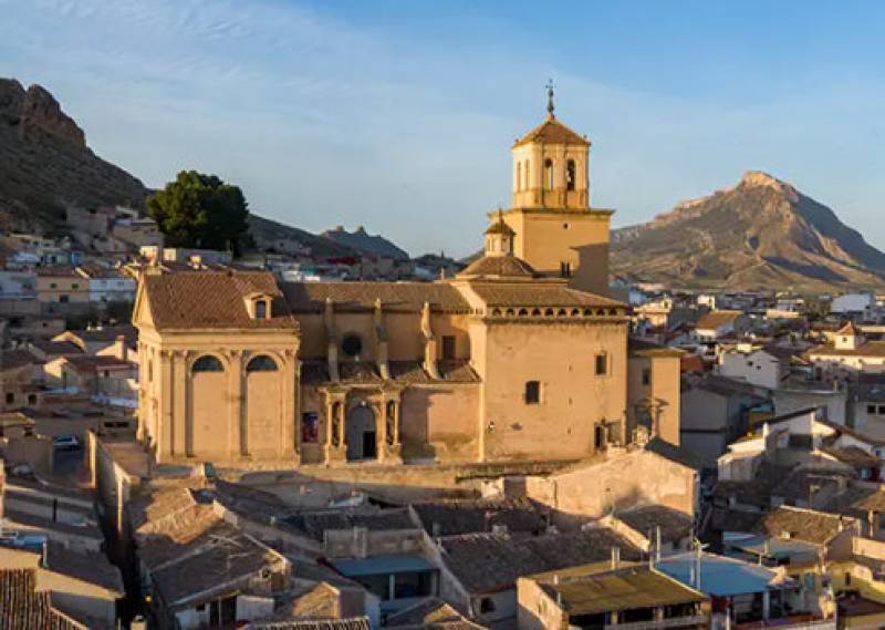 June 7 Guided tour of the church of Santiago in Jumilla
