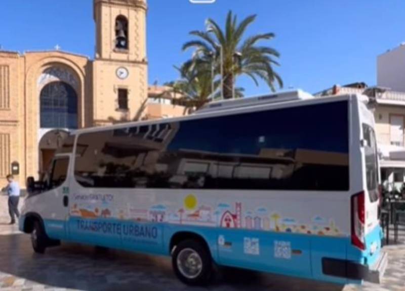 Pilar de la Horadada extends free summer bus hours across the municipality